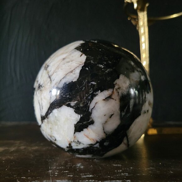 Vtg Brass Ram Head and Hoof Stand w/ Black & White Marble Sphere, Dark Academia - Picture 4 of 8